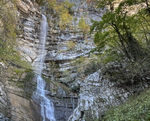 Viele Wasserfälle auf den Touren - hier vorbei zum Sega Steig